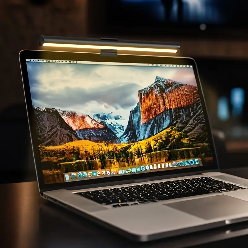Eye-Friendly LED Monitor Light - Yellow Desk Setup recensione e prezzo