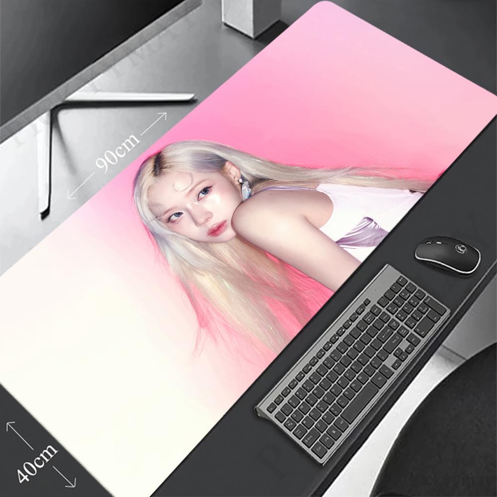 KPOP-aespas Mouse Pad 90x40CM  - Desk Setup Kpop recensione e prezzo