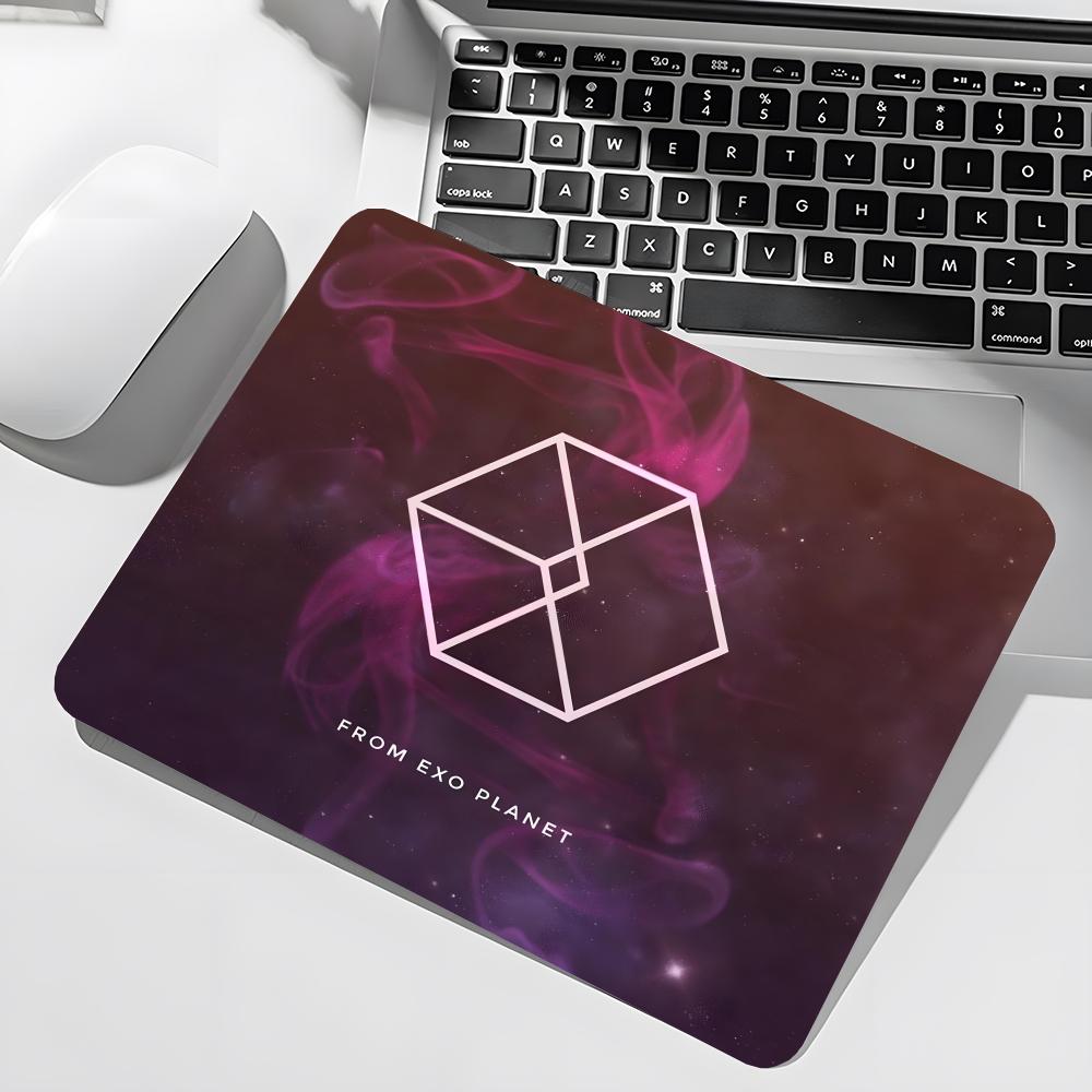 EXO Logo Kpop Mouse Pad Gamer  - Desk Setup Kpop recensione e prezzo