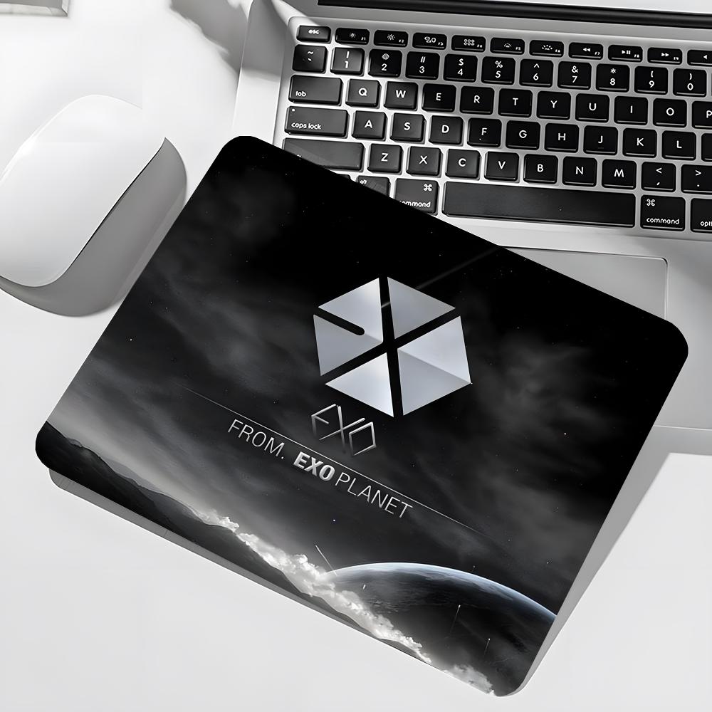 EXO Logo Kpop Mouse Pad Gamer  - Desk Setup Kpop recensione e prezzo
