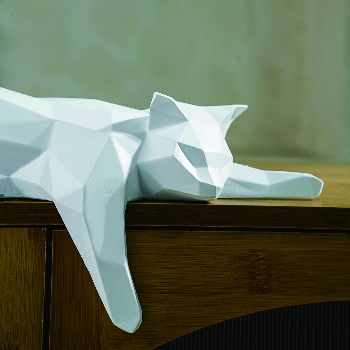 White Black Cat Statue - Geome - Desk Setup Black recensione e prezzo