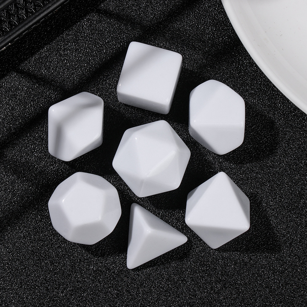 7 Pcs Set of Black White Blank - Desk Setup Black recensione e prezzo